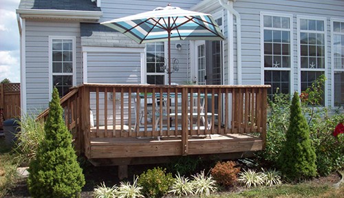 Improve the resale value of your house with a deck